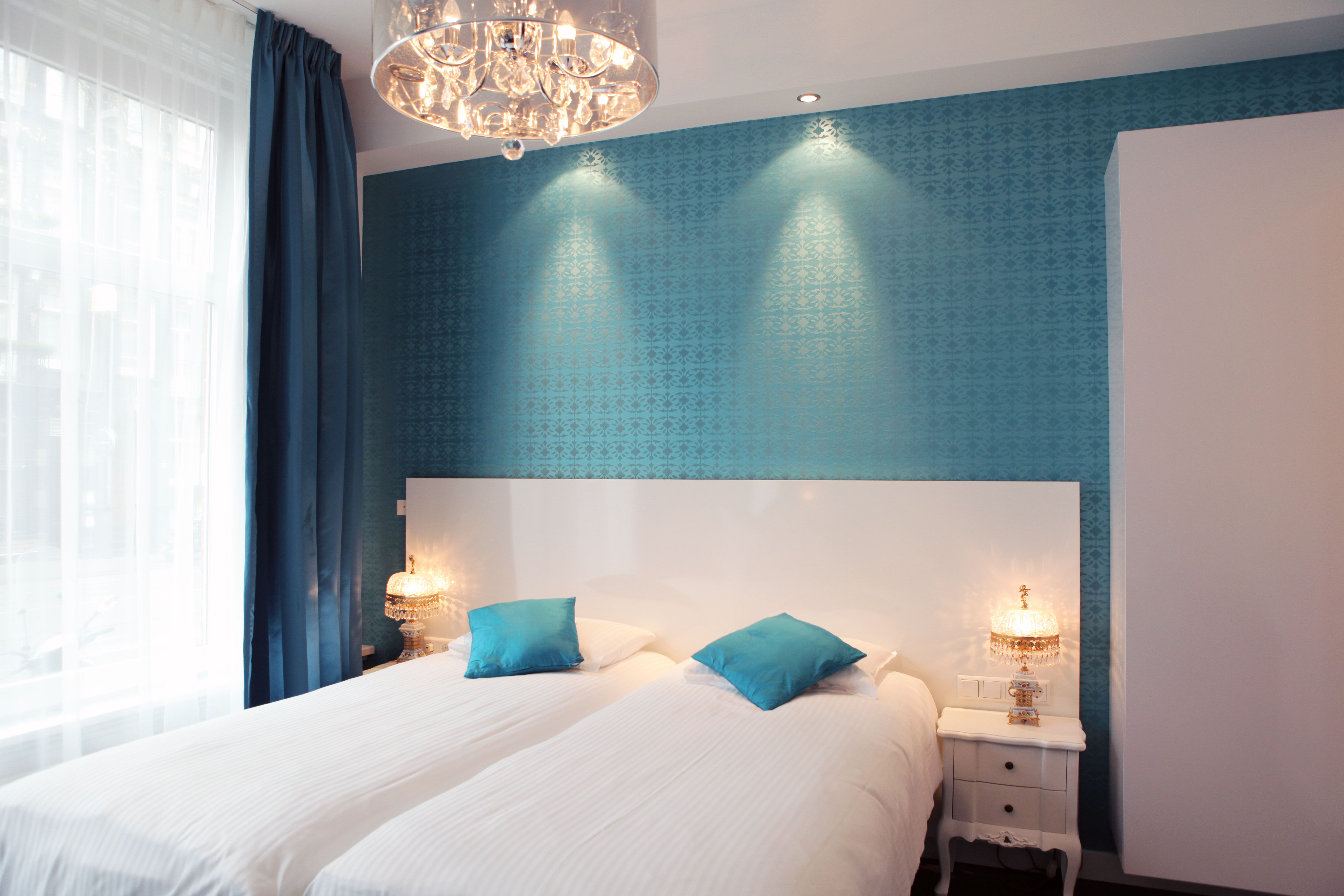 Boutique Hotel View, Amsterdam - Modern boutique hotel with canal views